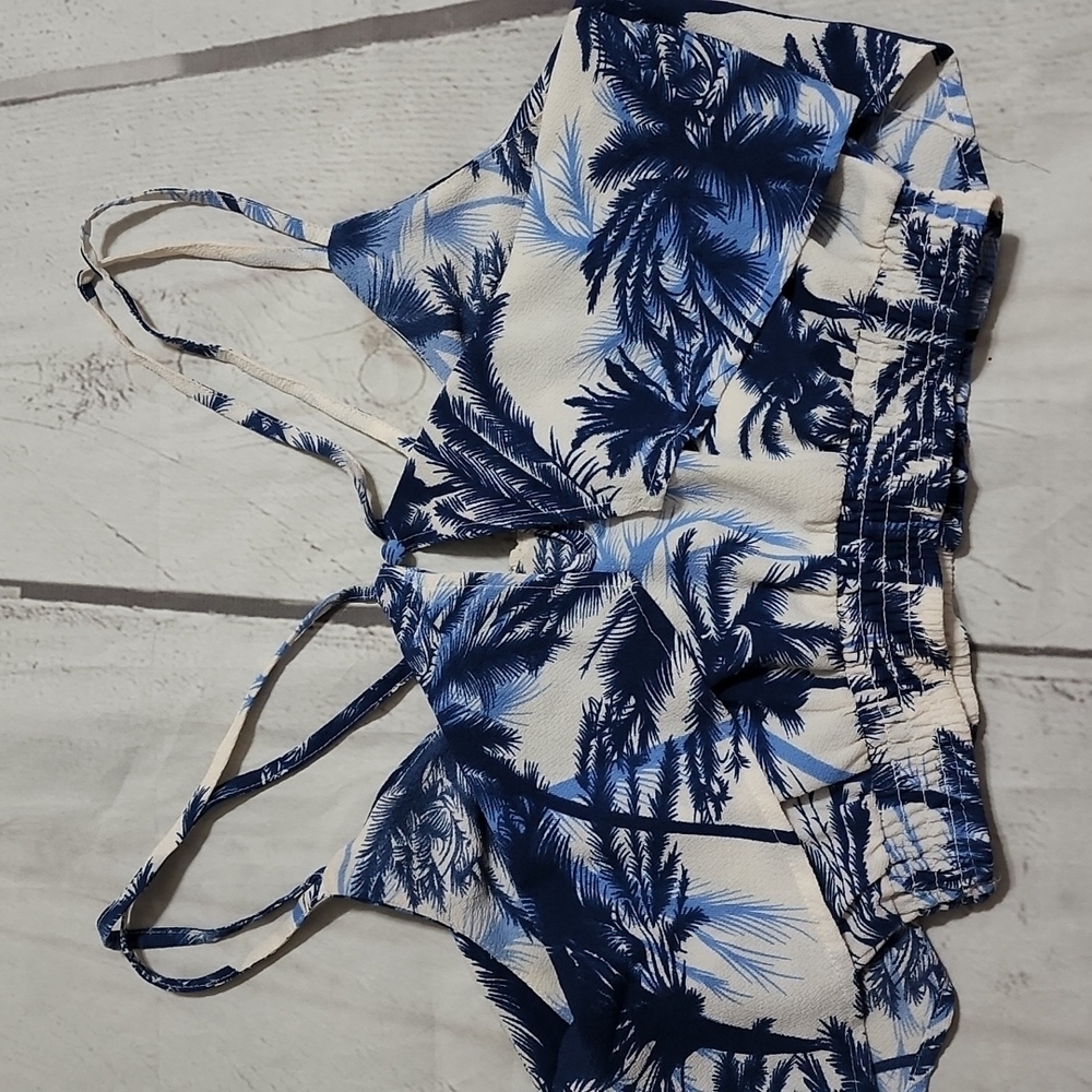 FASHION Nova crop top blouse strap sleeveless - Picture 4 of 6